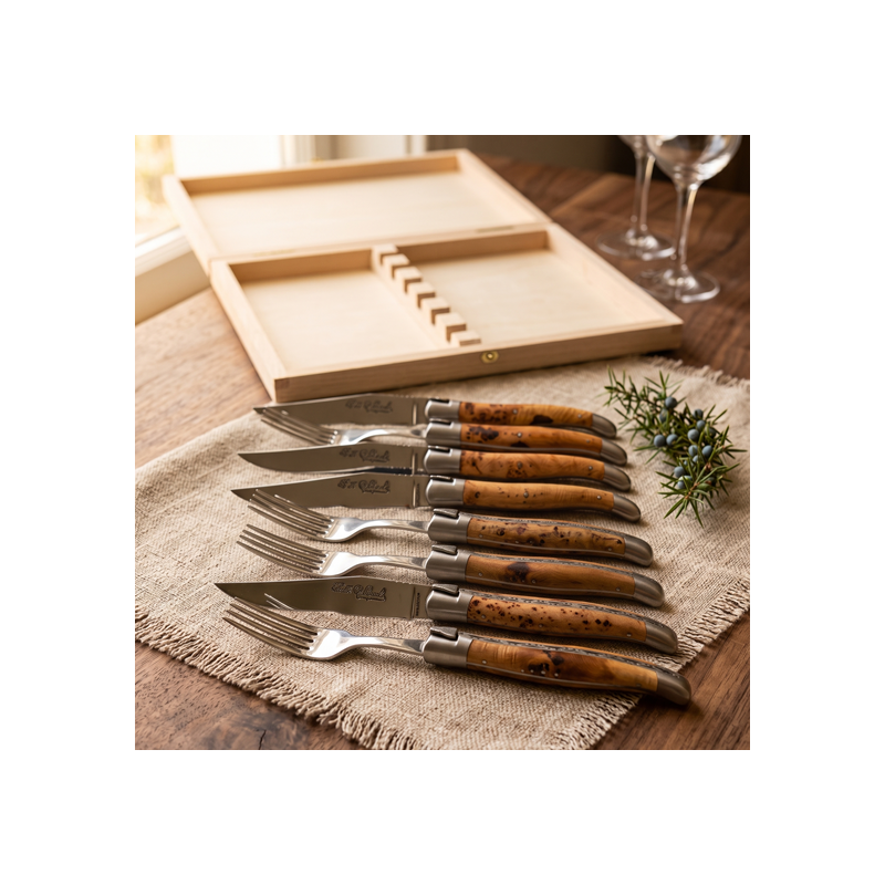 coffret 4 couteaux et 4 fourchettes en genévrier